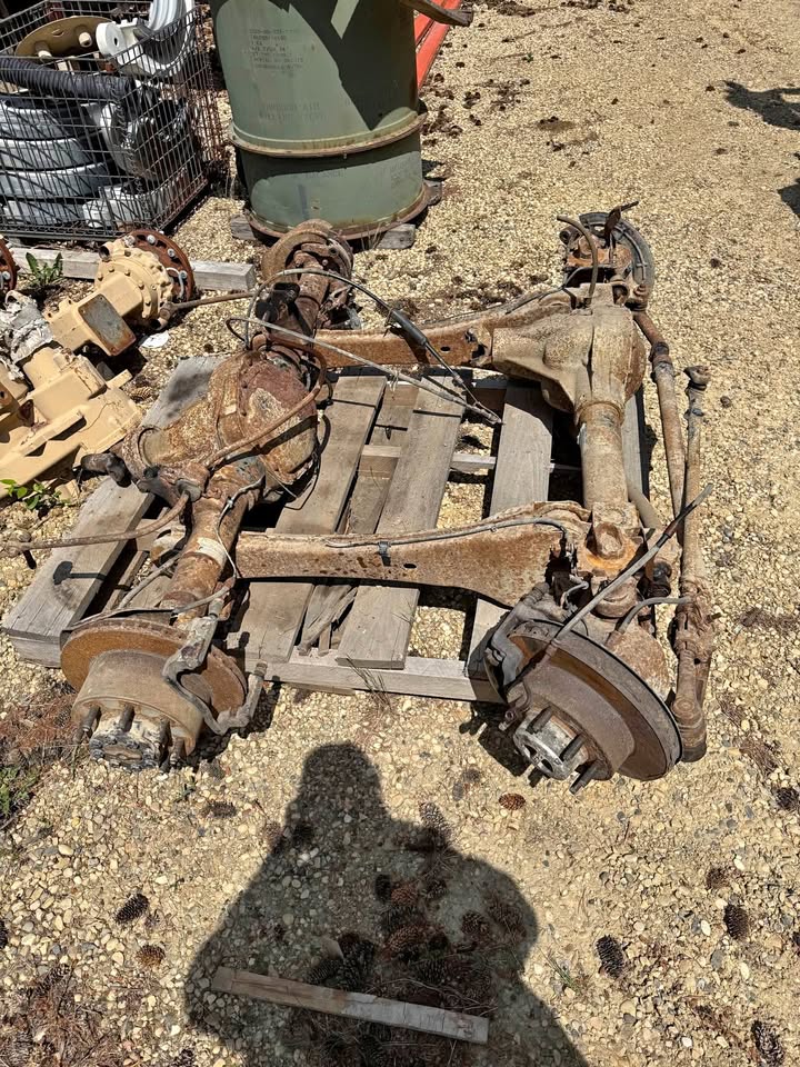 DANA 60/ 10.5 FORD AXLE SET