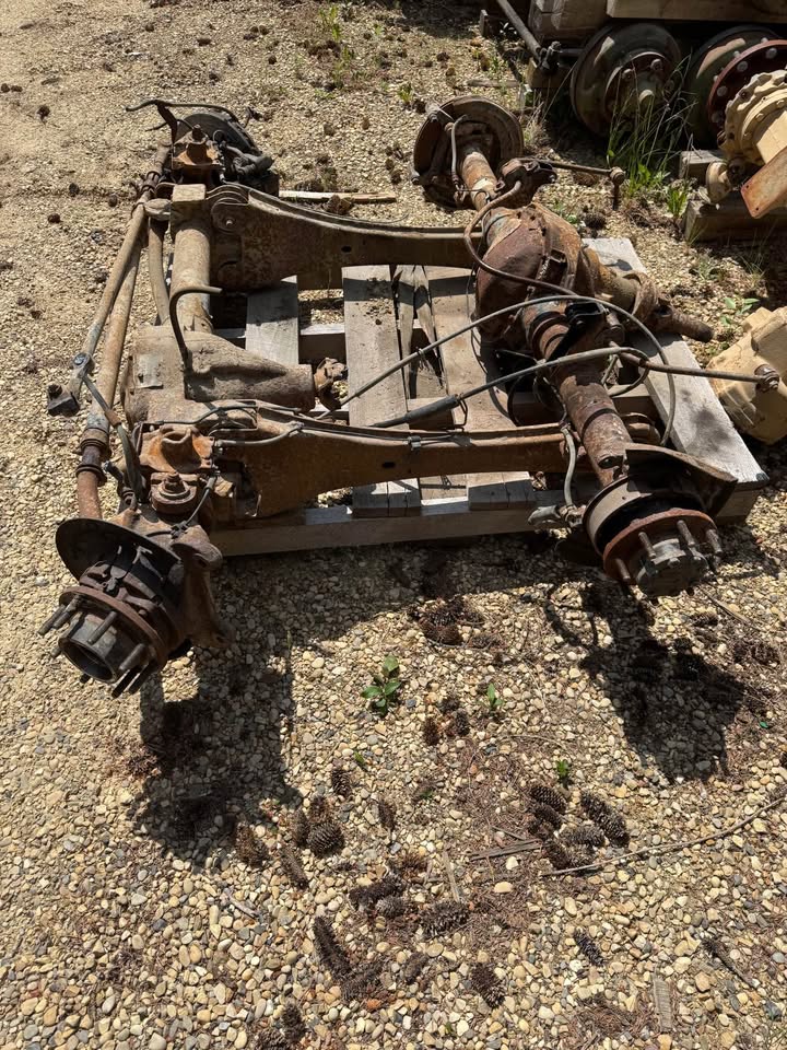 DANA 60/ 10.5 FORD AXLE SET