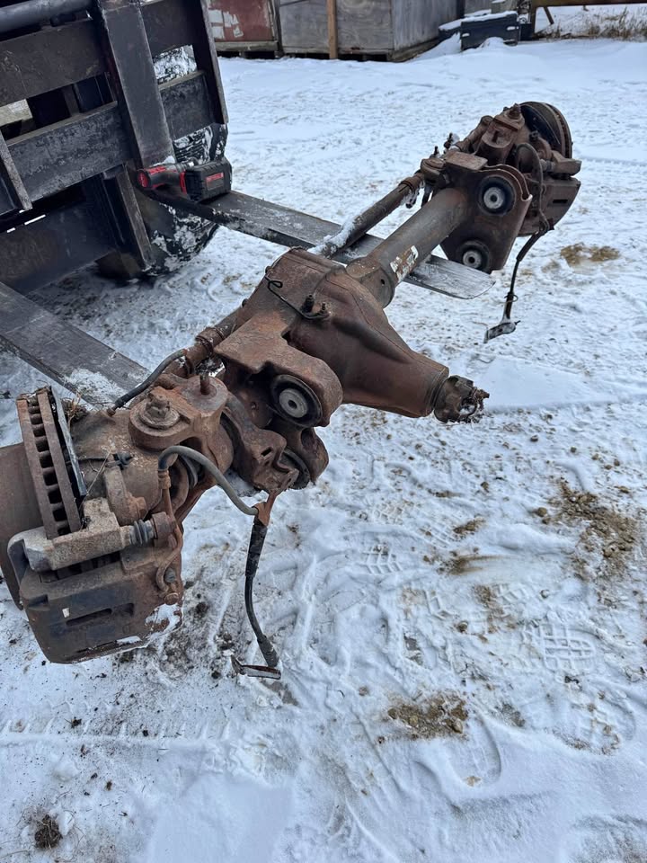 FORD DANA 60 STEER AXLE - COMPLETE