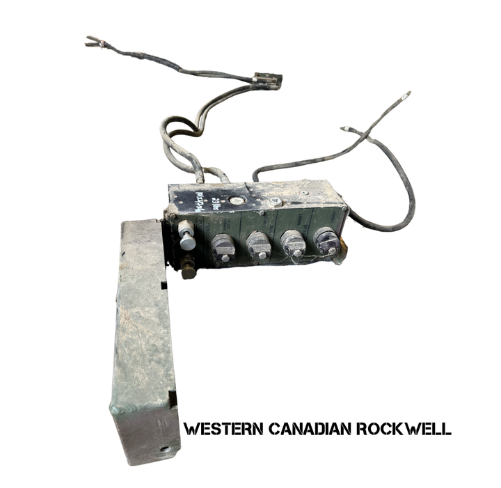 TRUCK PARTS CAB LIFT CONTROL PANEL, LMTV