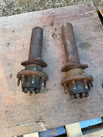 Rear Hubs with Spindles